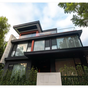Aluminum Panels & Window Casing